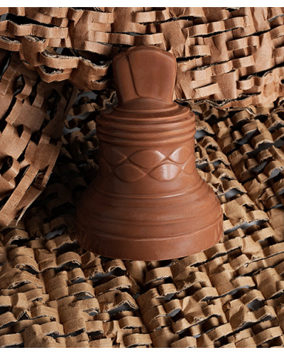 Sujets en chocolat de Pâques Cloche de Pâques N3 en coffret garnie lait ou noir 395gr 2