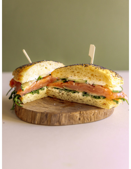 La carte snacking Luynes "click and collect" Maison Barone Sandwich Feuilleté au saumon