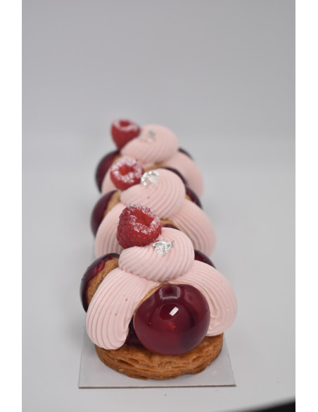 Gâteaux Saint Honoré framboise